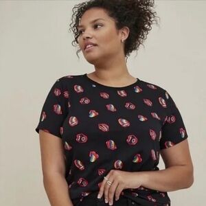 Torrid Rainbow Lips and Tongue Size 2 Classic Fit T-shirt